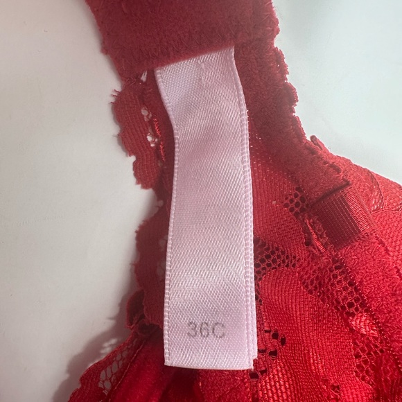 Strapless Red Padded Bra 36C - Picture 4 of 8